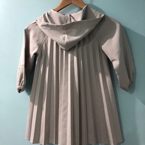 Zara | Size 6 | Kids Girl Cream Sporty Pleated Hoodie Dress - Picture 6 of 7